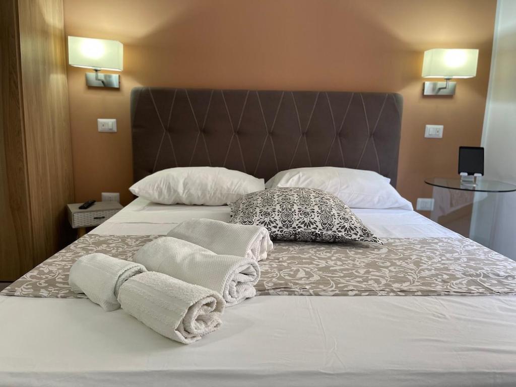 Ciu Ciu Home Suite Палермо Екстериор снимка